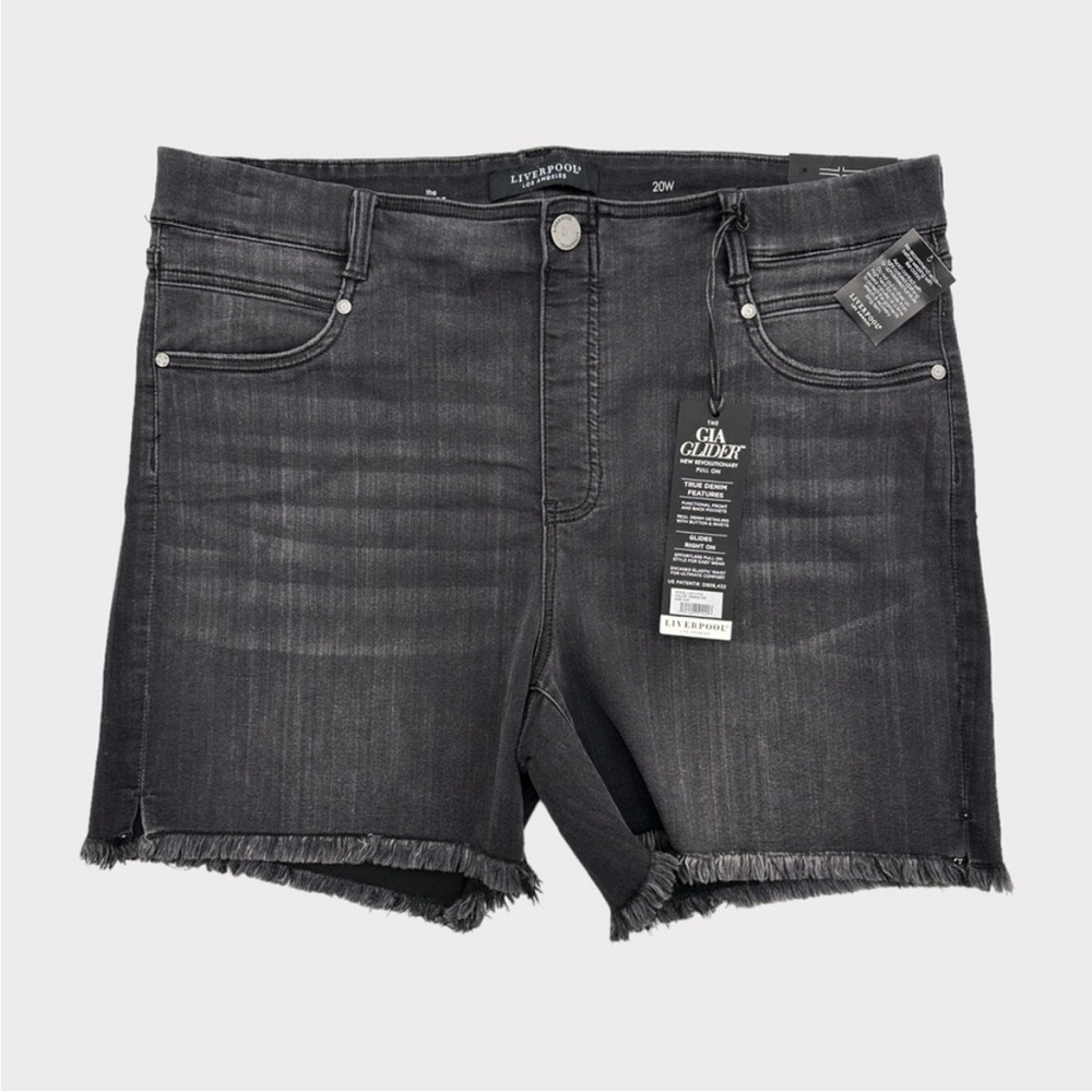 NWT Liverpool Gia Glider The Short | Denim Short